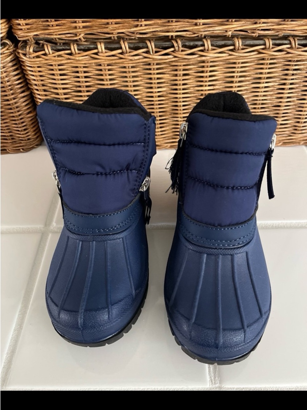 Lands’ End Youth Size 13M Cloud Puffer Waterproof Snow Boots